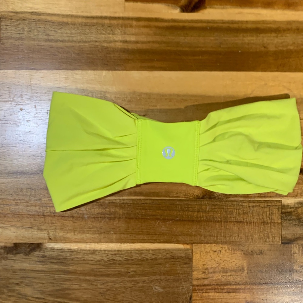Lululemon head band 🍋